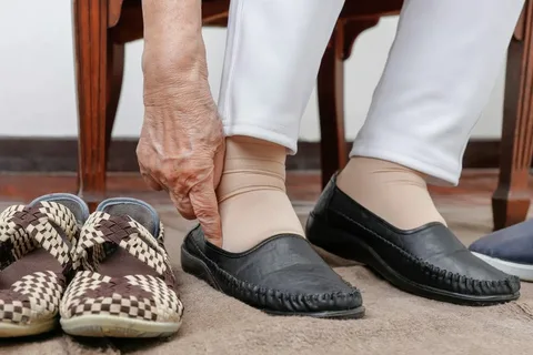 Shoes For Elderly Women